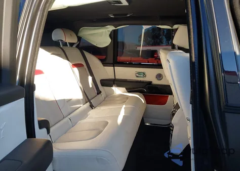 2021 Rolls-Royce Cullinan z USA, uszkodzony, nr VIN SLATV4C0XMU207325